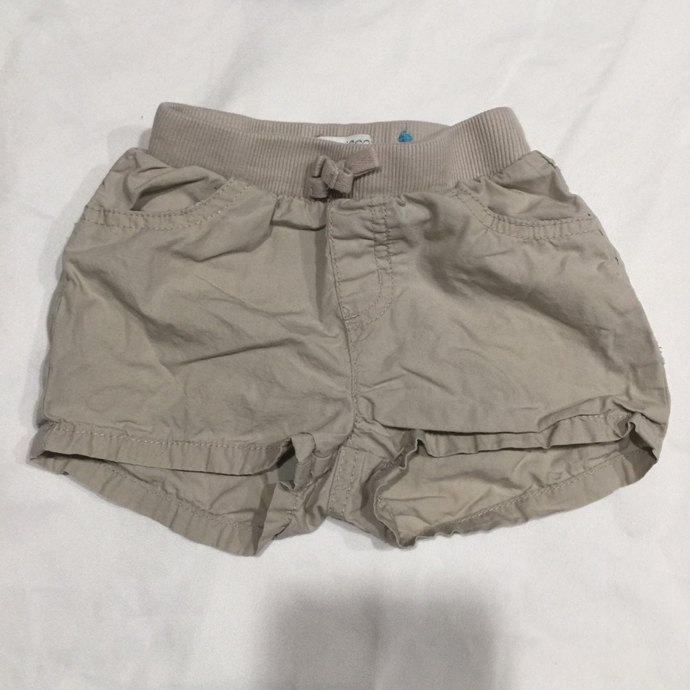 1989 Place baby girl 18-24 months khaki tan shorts
